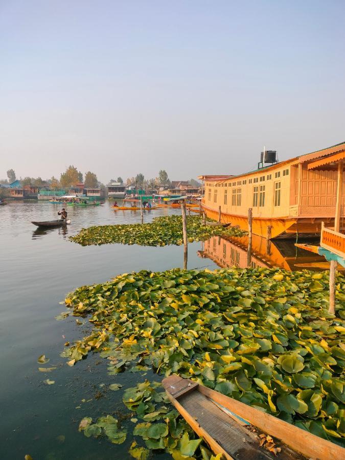 Hotel Lala Rukh Group Of Houseboats Srīnagar Esterno foto