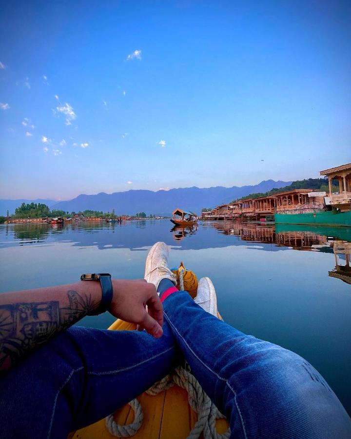 Hotel Lala Rukh Group Of Houseboats Srīnagar Esterno foto