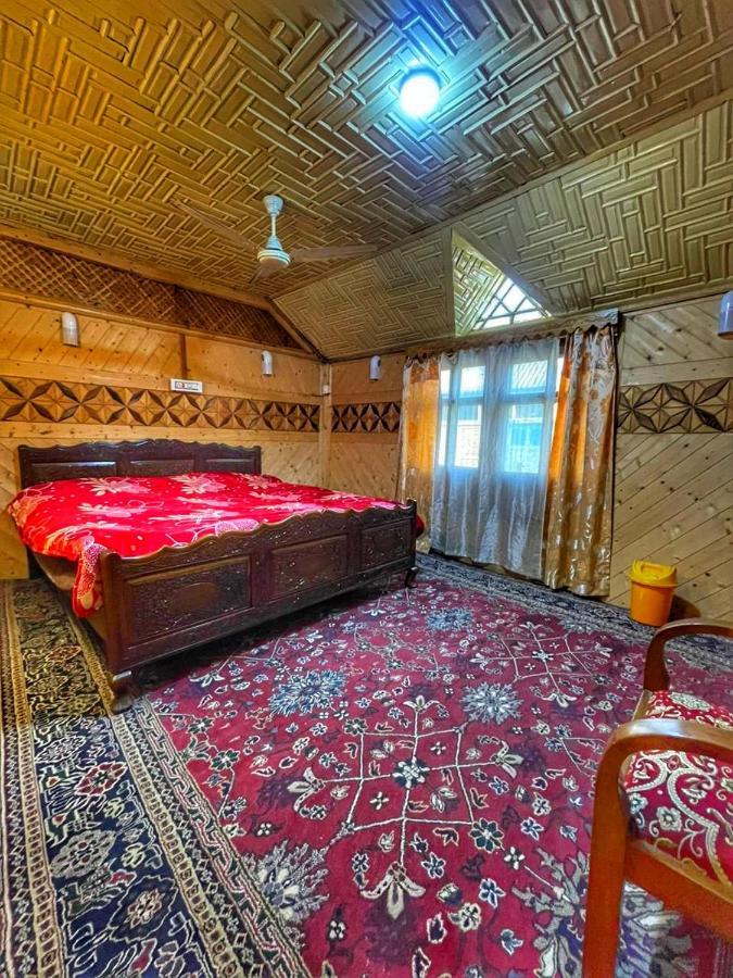 Hotel Lala Rukh Group Of Houseboats Srīnagar Esterno foto