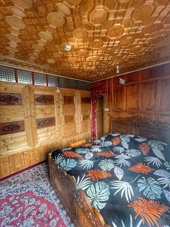 Hotel Lala Rukh Group Of Houseboats Srīnagar Esterno foto